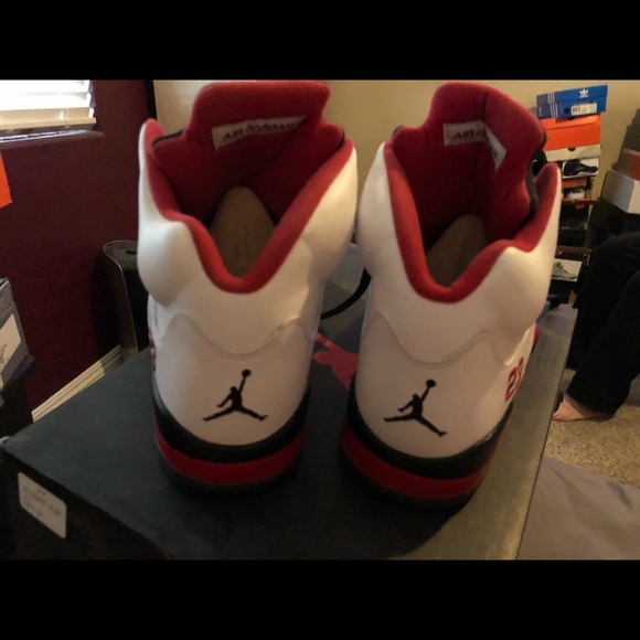 Jordan’s - Picture 5 of 7